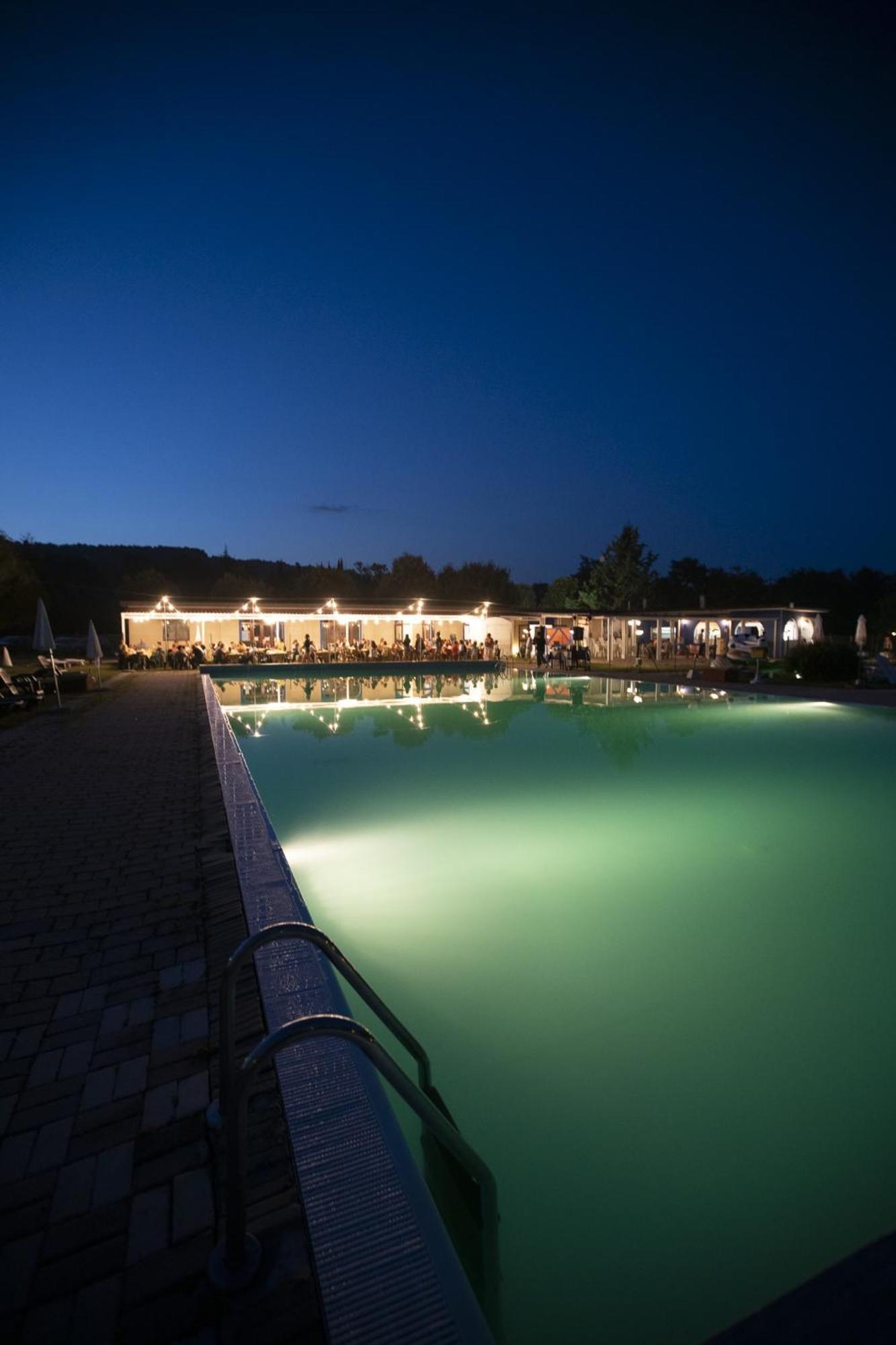 Centro Vacanze - Garden River Altidona Ngoại thất bức ảnh